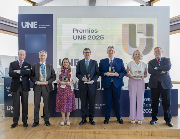 UNE entrega los Premios de Normalización 2025