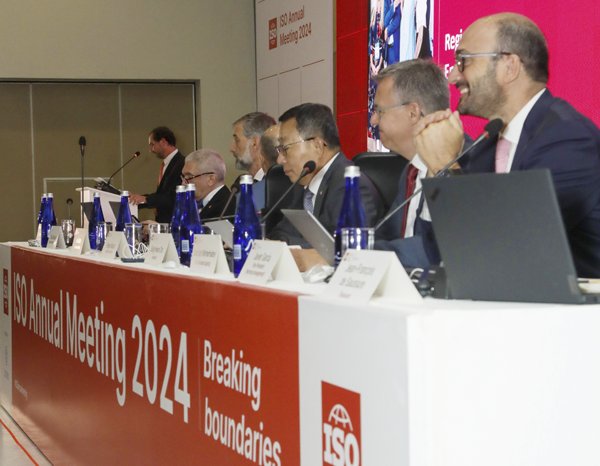 Javier García, Director General of UNE, reelected Vice-President of ISO
