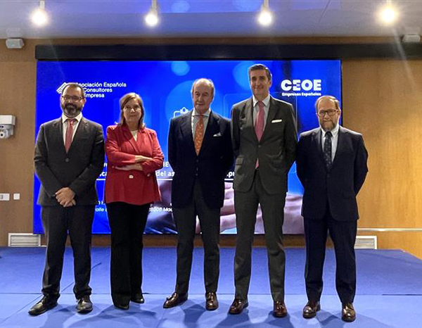 UNE, present at the AECEM conference marking the first anniversary of the UNE 420001 standard