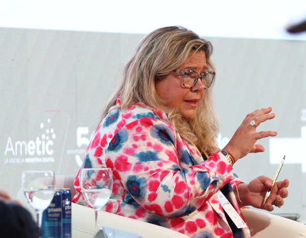 The UNE highlights the important role of standards in the sustainability of buildings at the 37th AMETIC Meeting