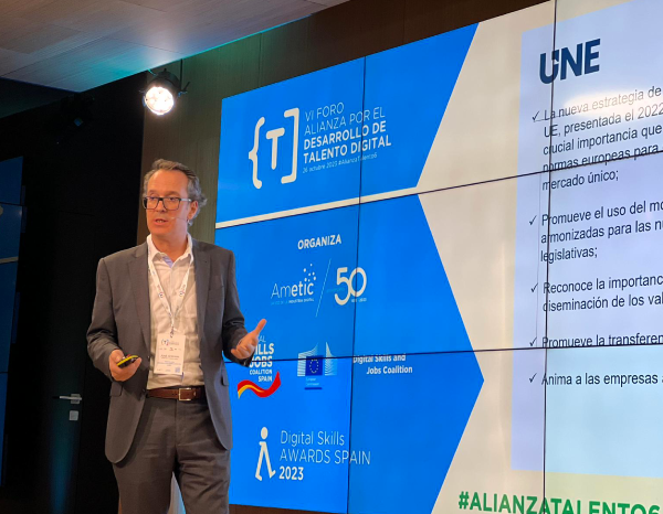 UNE participates in AMETIC's 6th Forum - Alliance for the Development of Digital Talent