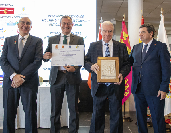 The UNE Committee on Occupational Health and Safety wins the 2022 PREVER National Award for Occupational Risk Prevention  