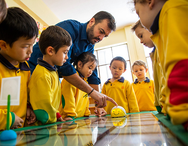 Introducing a pioneering standard for child protection in Spain, promoted by Porticus in Iberia